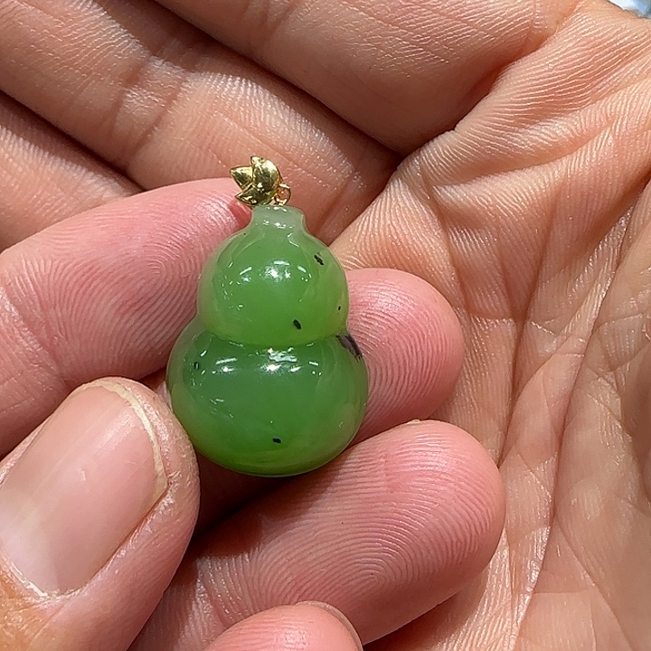 和田玉（碧玉）18K金镶嵌颈饰