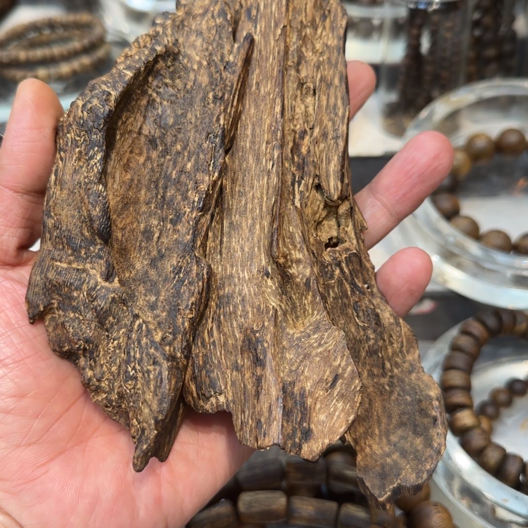 沉香摆件?****111111111111