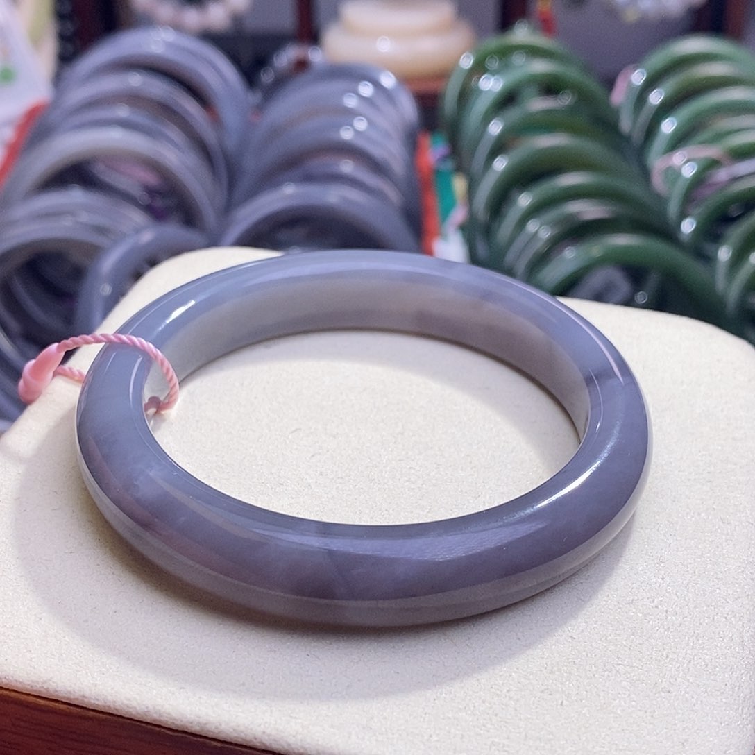 和田玉孤品烟紫浓紫老矿料手镯57圈口未镶嵌?*?