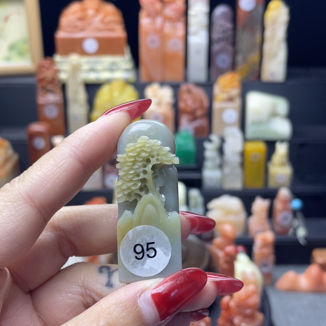 寿山石印石天青山水