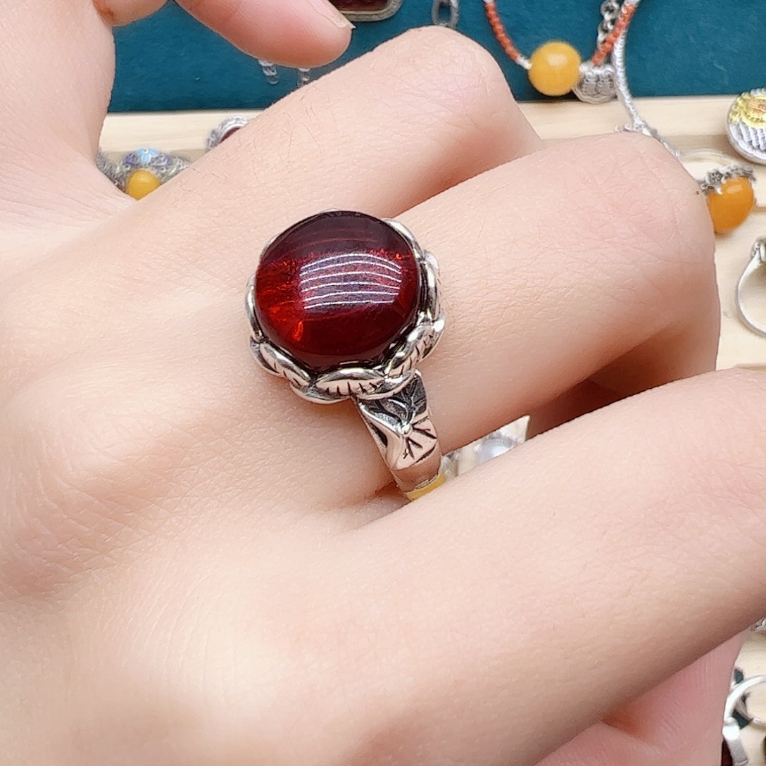 血珀戒指银S925镶嵌天然血珀