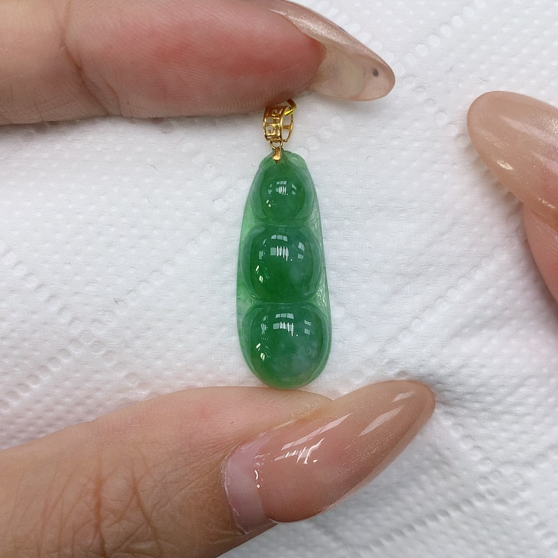 颈饰18K金镶嵌翡翠