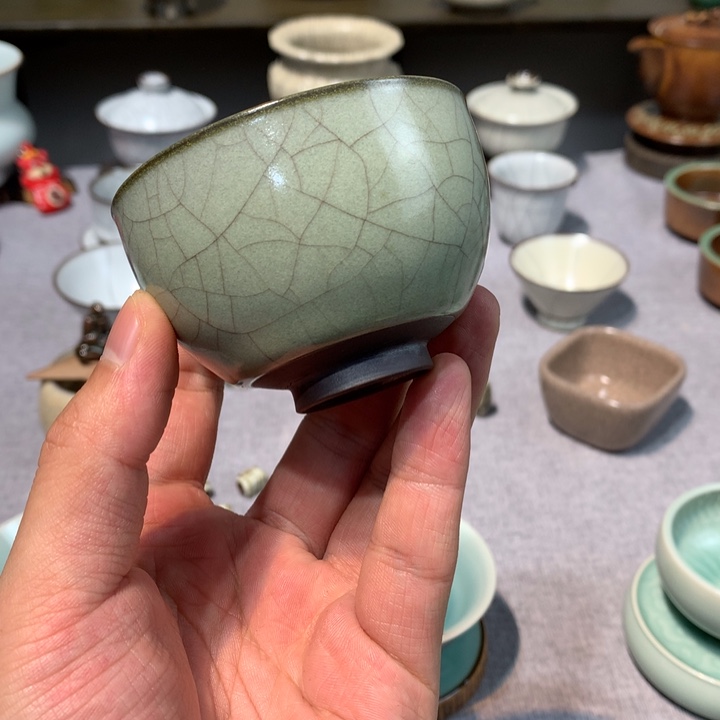 龙泉青瓷官窑灰青