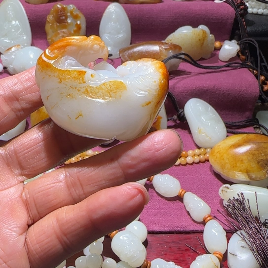 和田玉颈饰未镶嵌夸**日