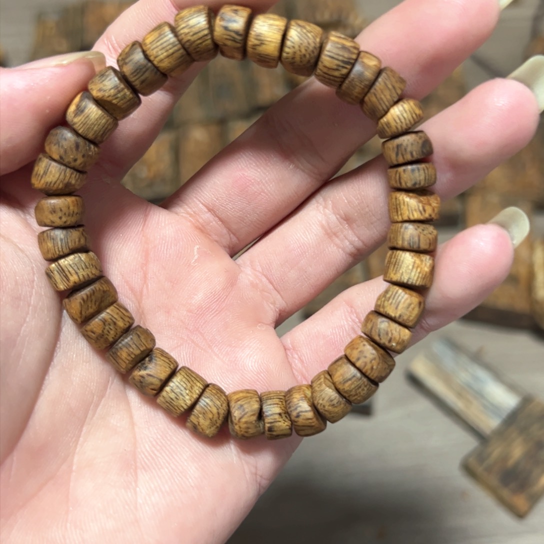 沉香木手串金莎叶片珠8.8克