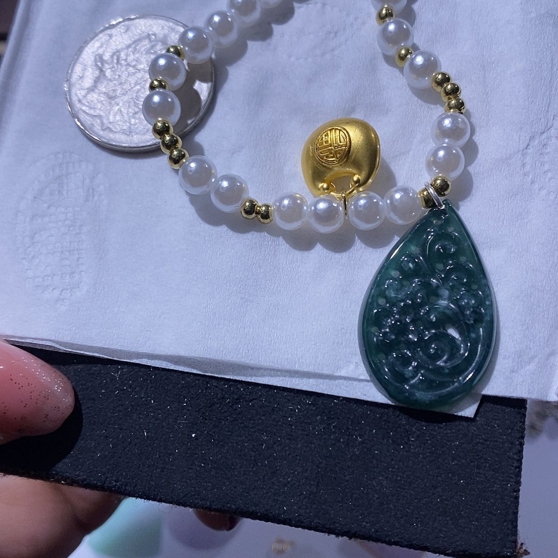 翡翠吊坠(不含链)未镶嵌