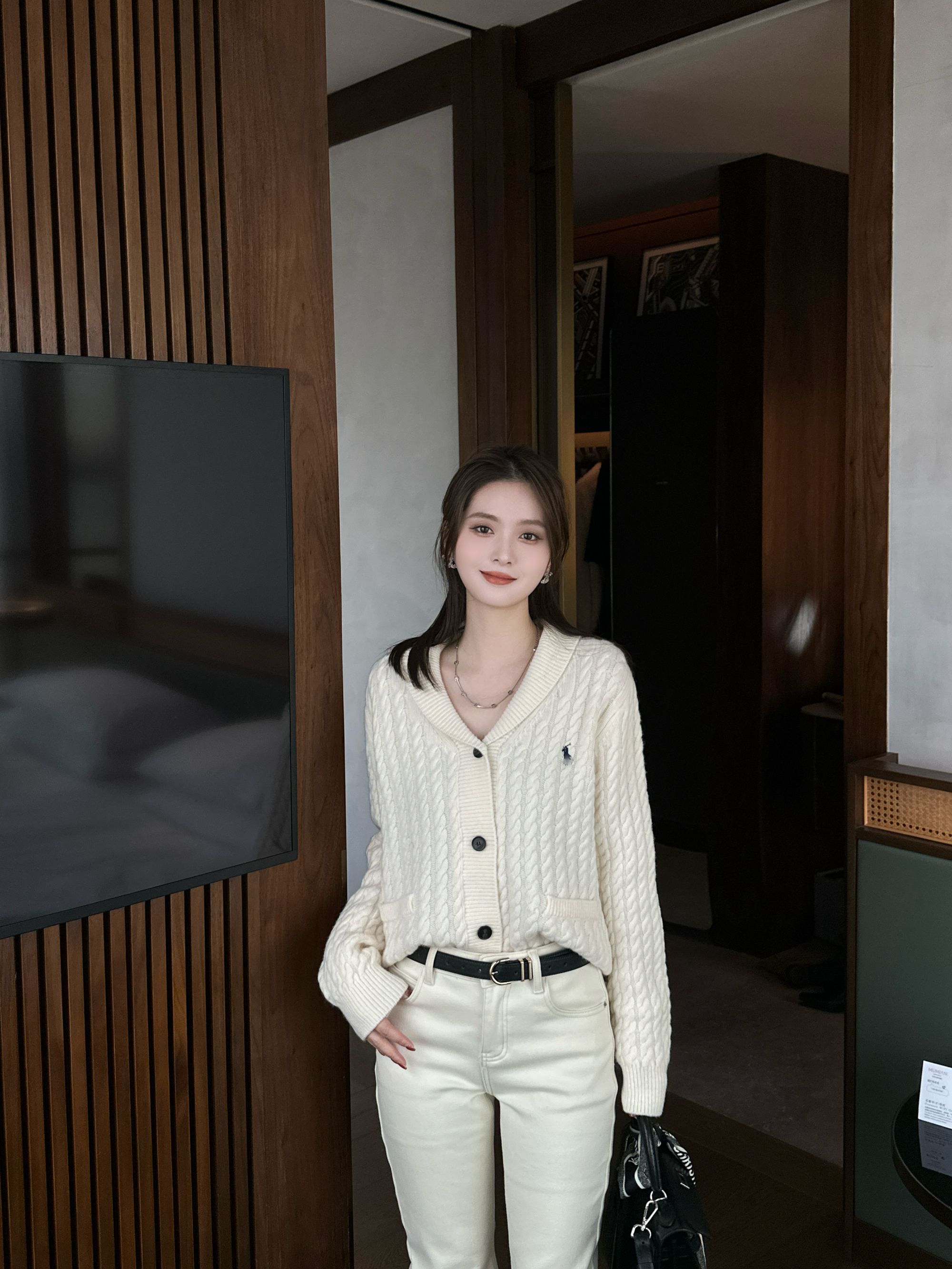 LUOZHIYIN/罗知音【100绵羊毛】秋冬新款老钱风气质针织衫R123676W