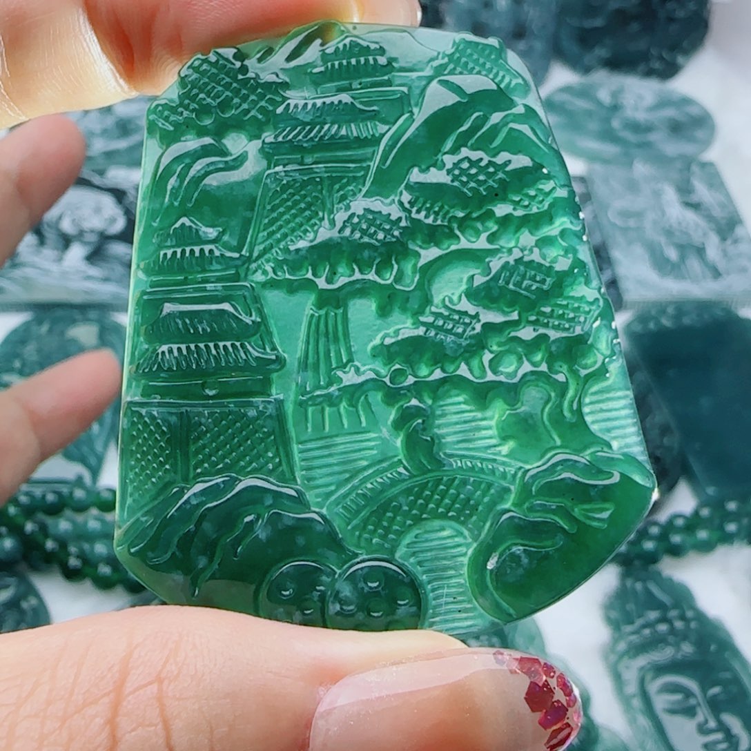 颈饰未镶嵌翡翠多样性发货天然的A货翡翠