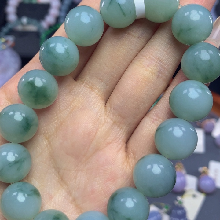 翡翠手链未镶嵌翡翠