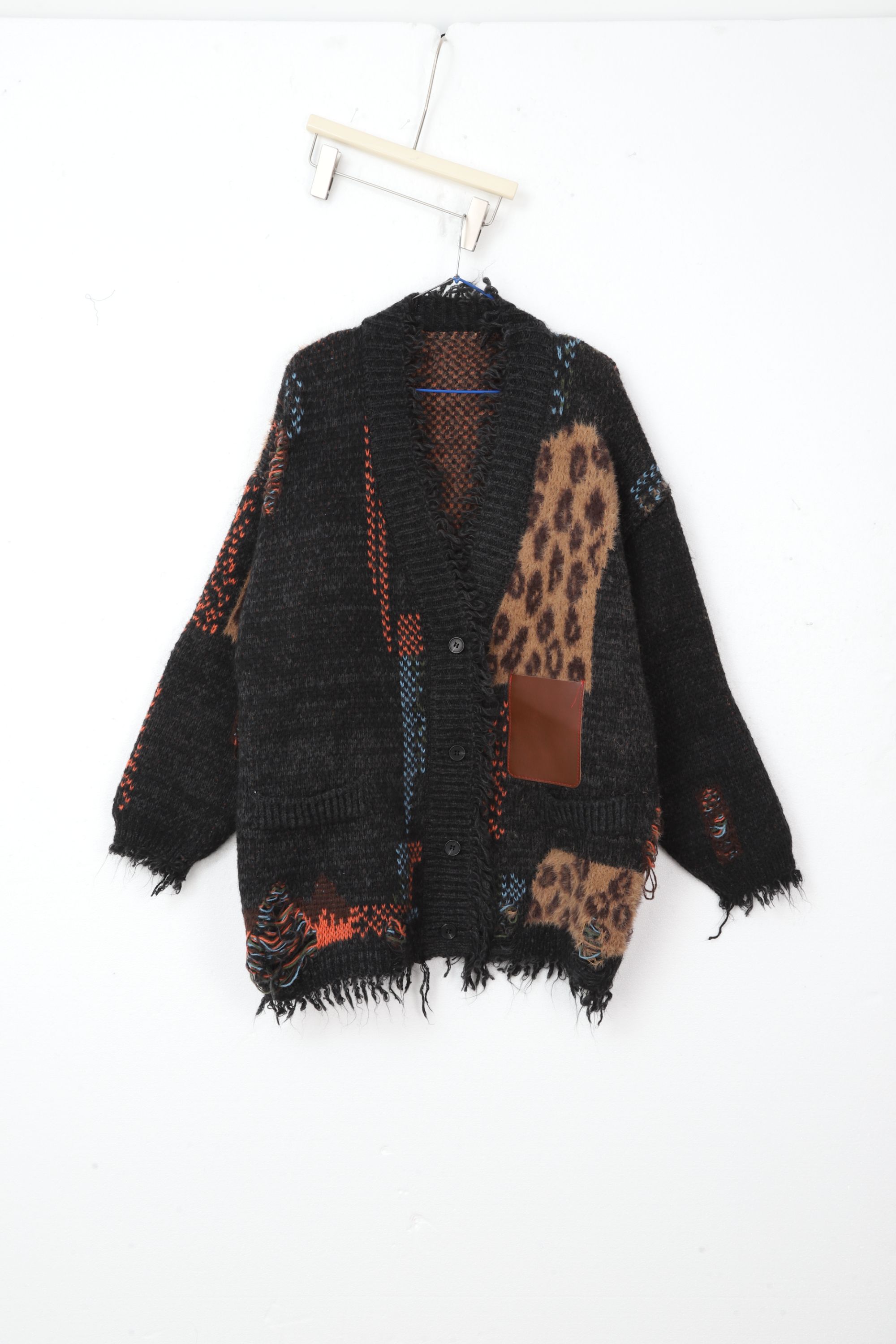 (售出不退换) 豹纹秋季宽松型V领毛针织衫拼色YQXX10MY23X6690