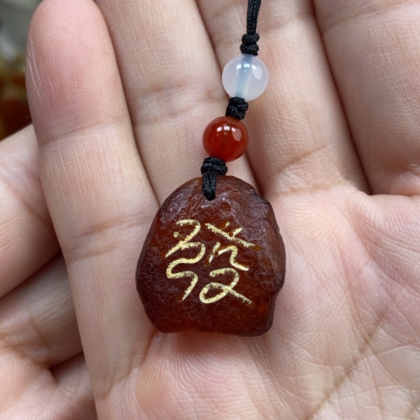 【闪购商品】琥珀颈饰未镶嵌