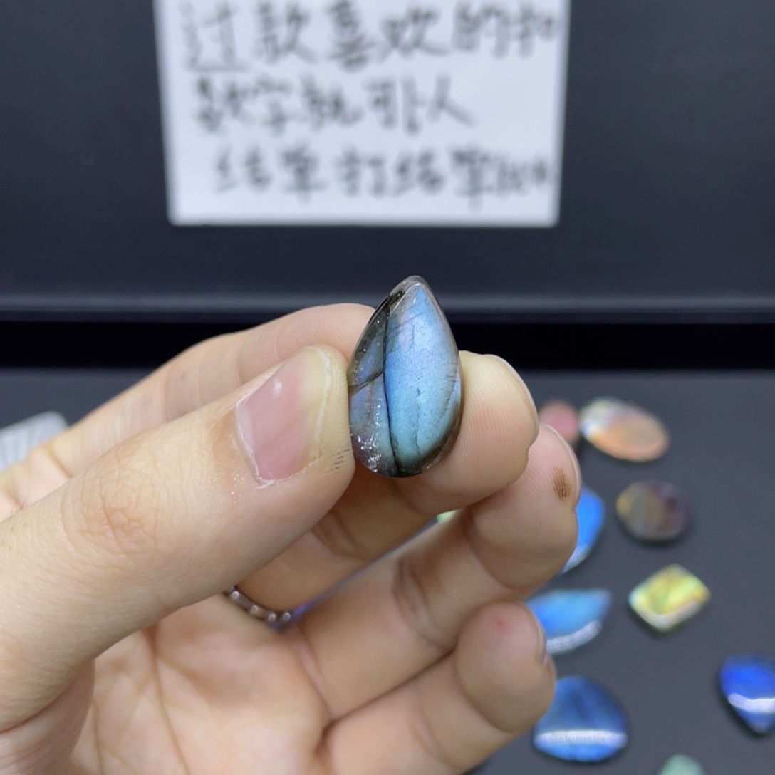 水晶不规则未镶嵌明*儿