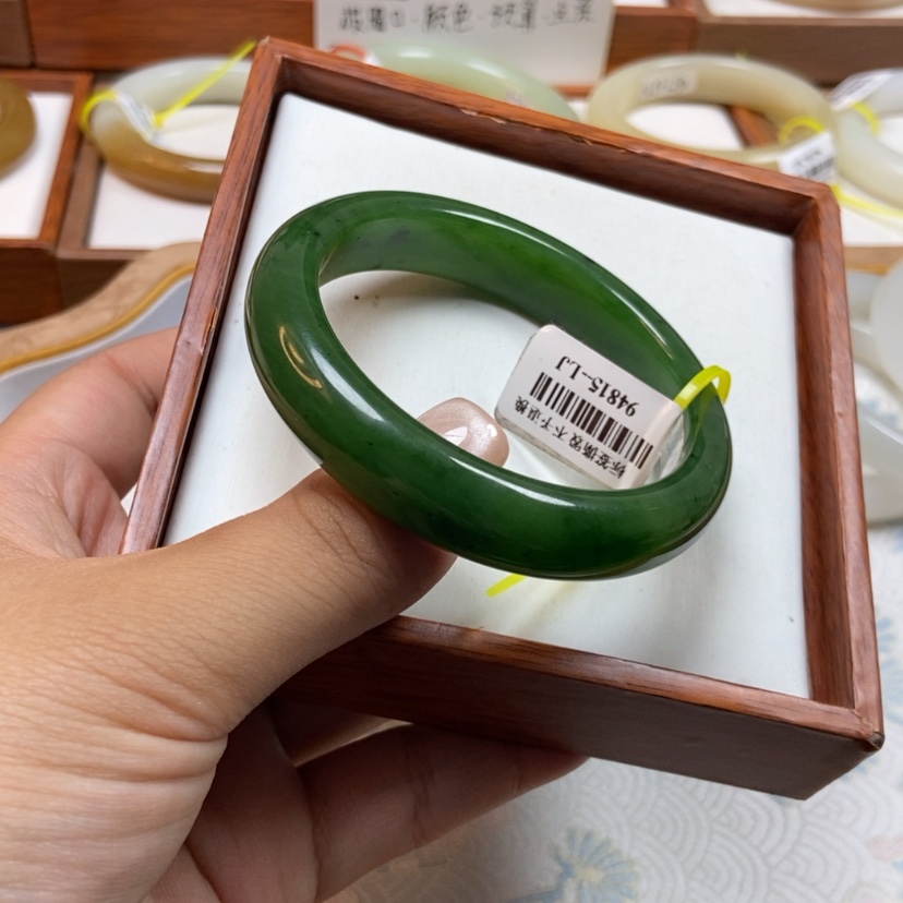 【闪购商品】和田玉手镯未镶嵌53.8