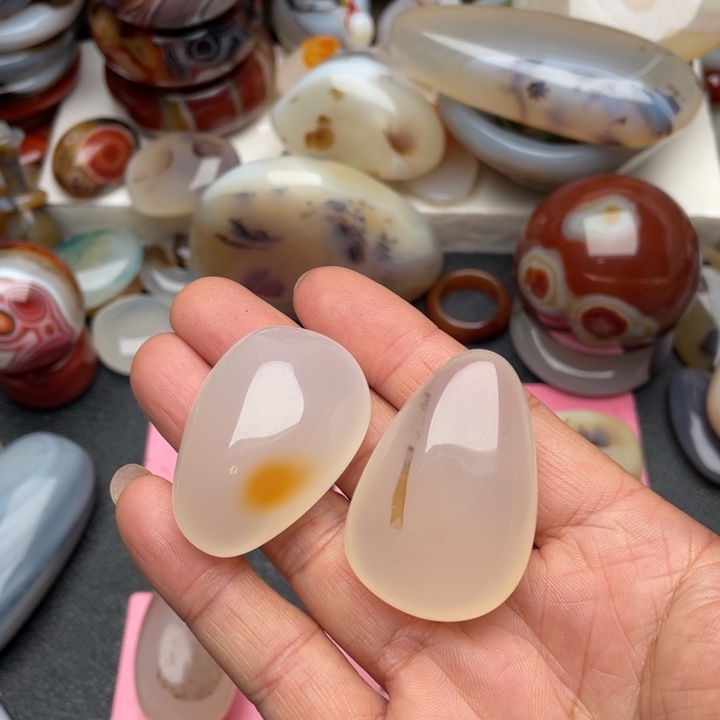 对***歌玛瑙/玉髓未镶嵌玉髓马达加斯加玉髓玛瑙