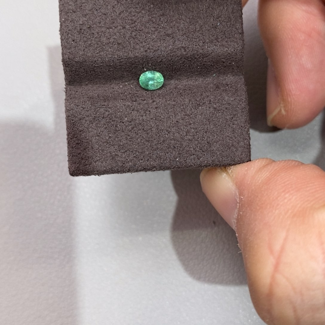 祖母绿裸石未镶嵌3.3×4.3