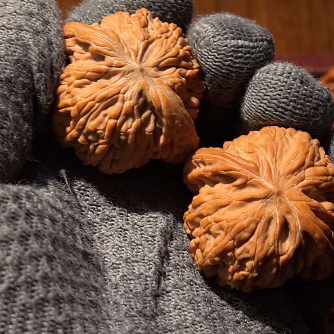 罗***门吊坠文玩核桃嘎嘎嘎嘎