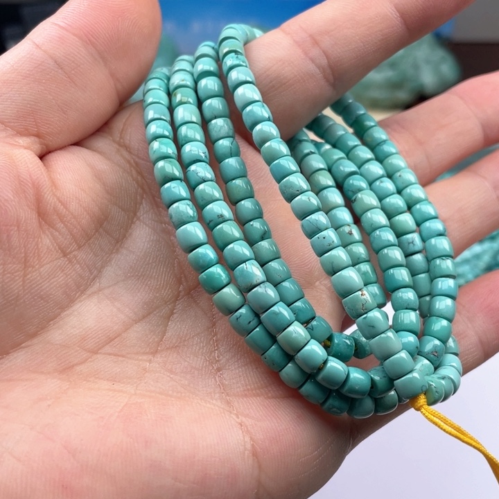 绿松石颈饰未镶嵌