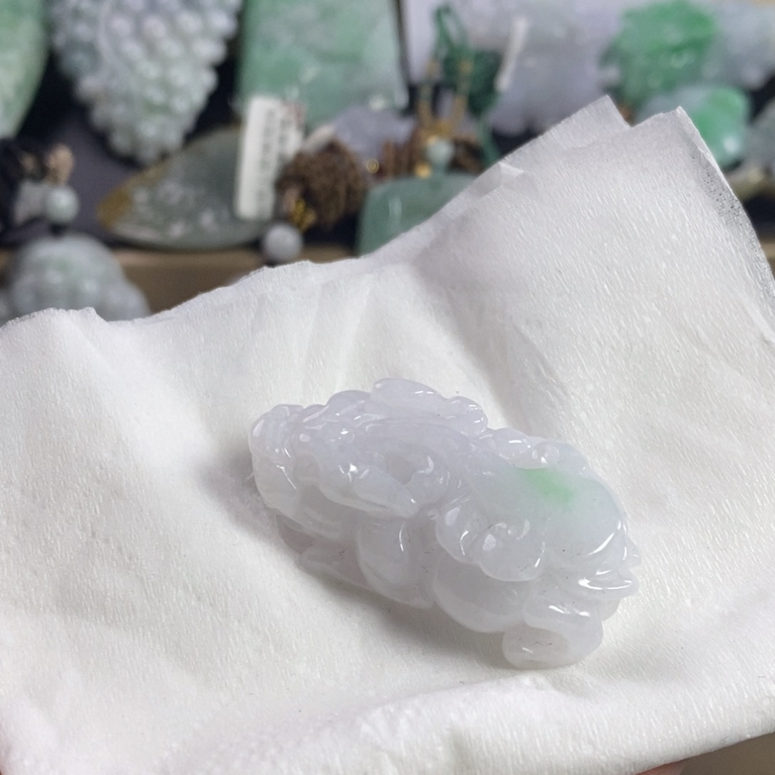 翡翠颈饰未镶嵌貔貅