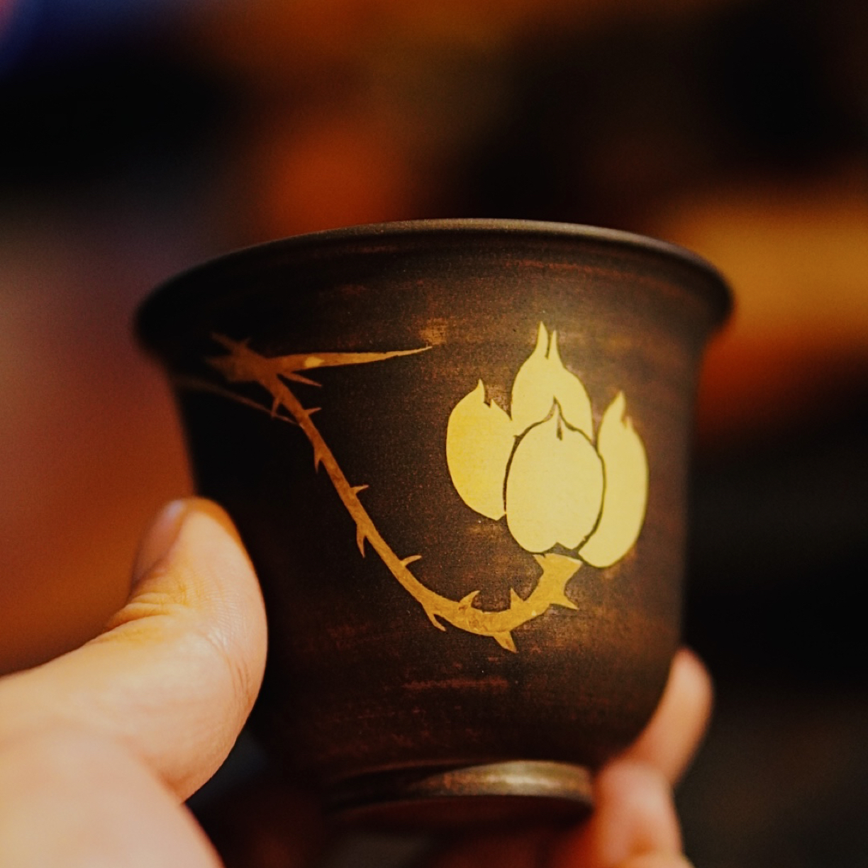 【陶点茶Yun】建水紫陶潘伟臣刻填5次复烧碳化长乐莲花100cc主人杯