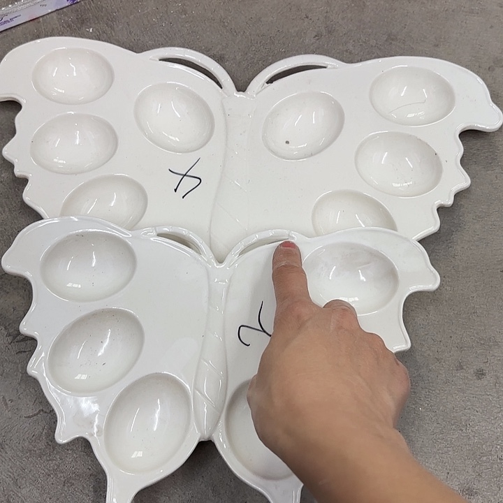 碟微瑕介意勿拍……2格