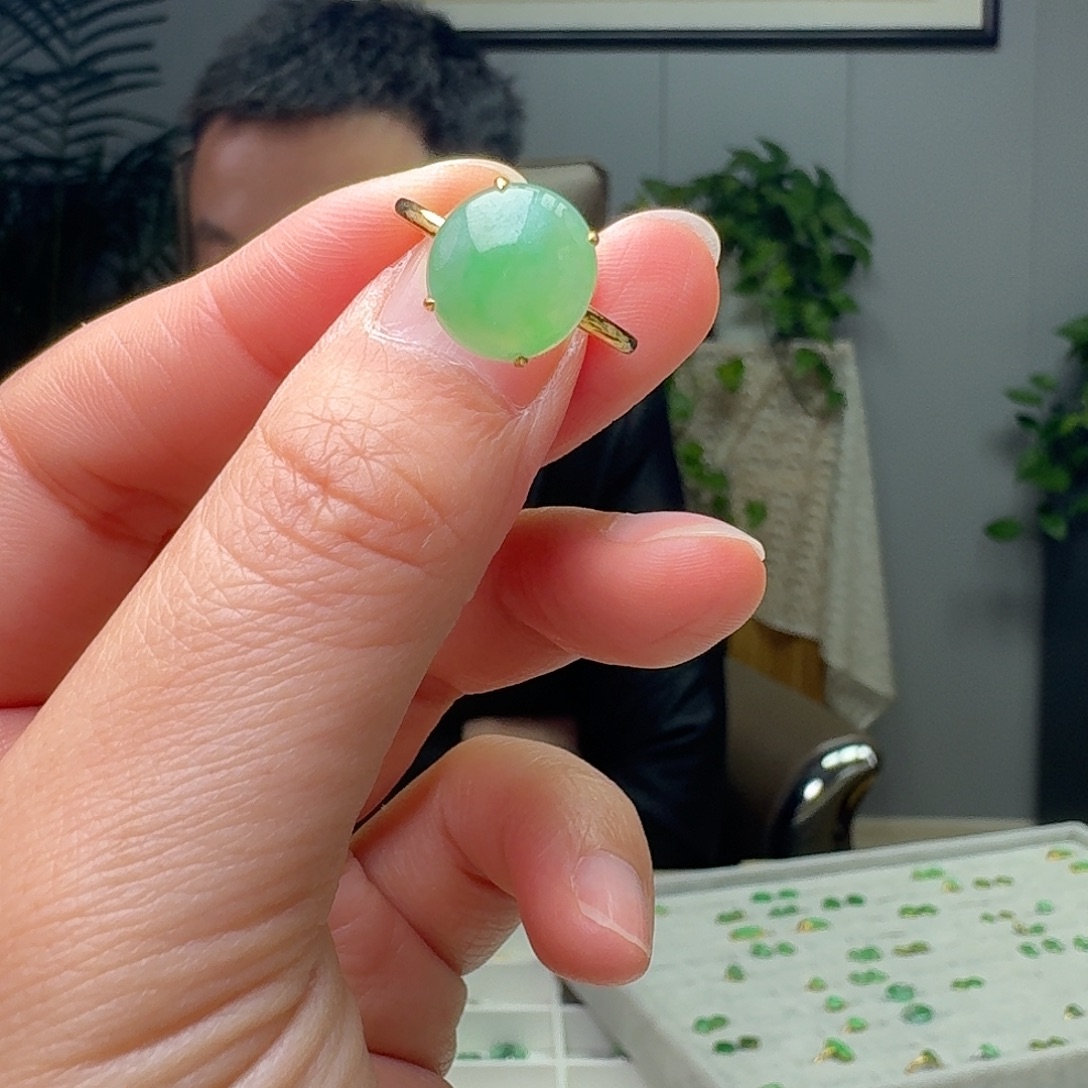 翡翠18K金镶嵌戒指天然