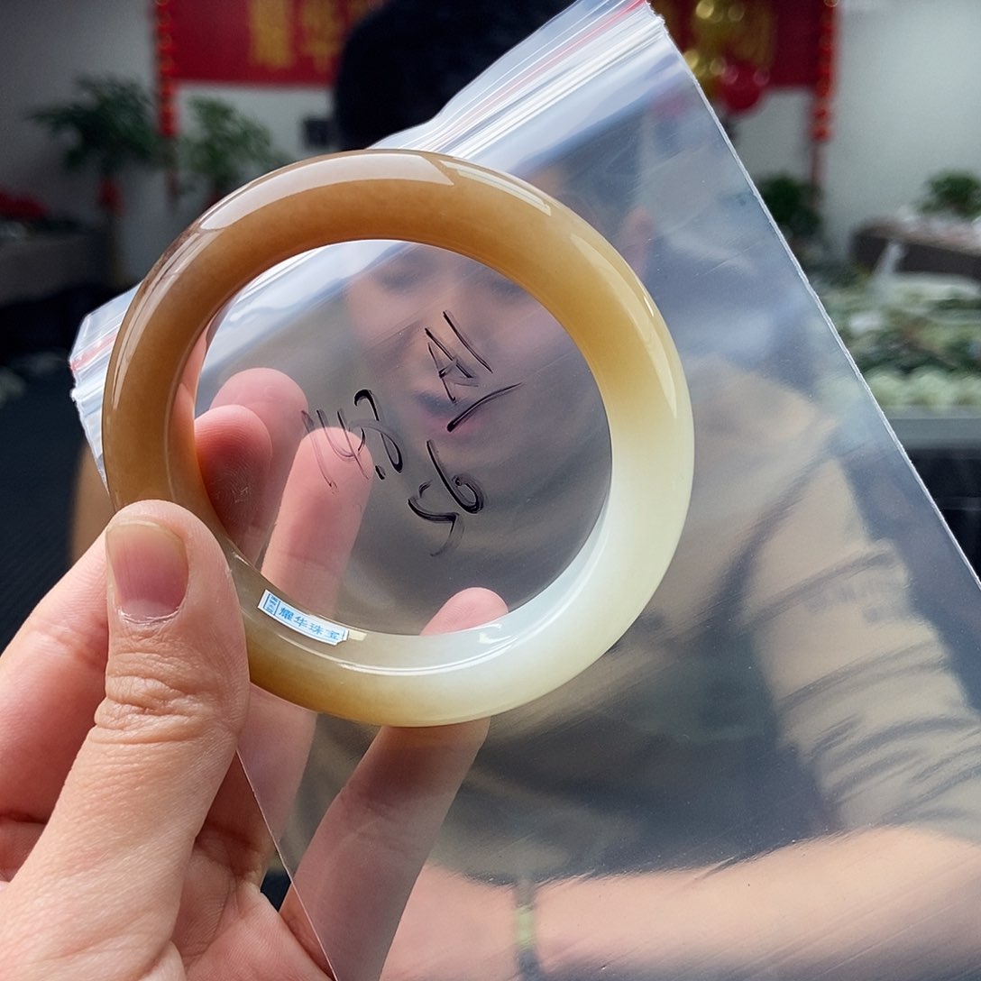 和田玉颜色多样性发拍一发一未镶嵌