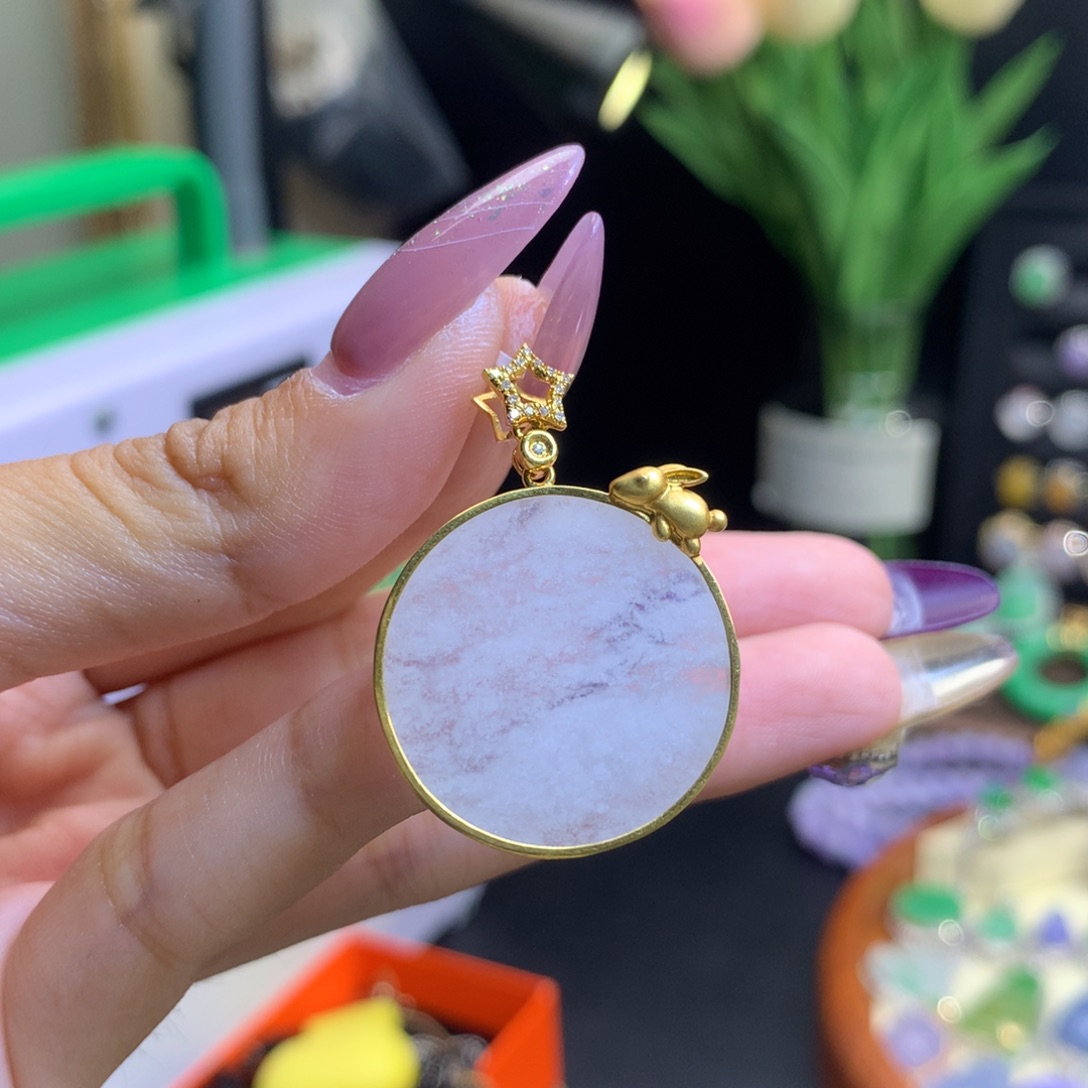 颈饰18K金镶嵌翡翠