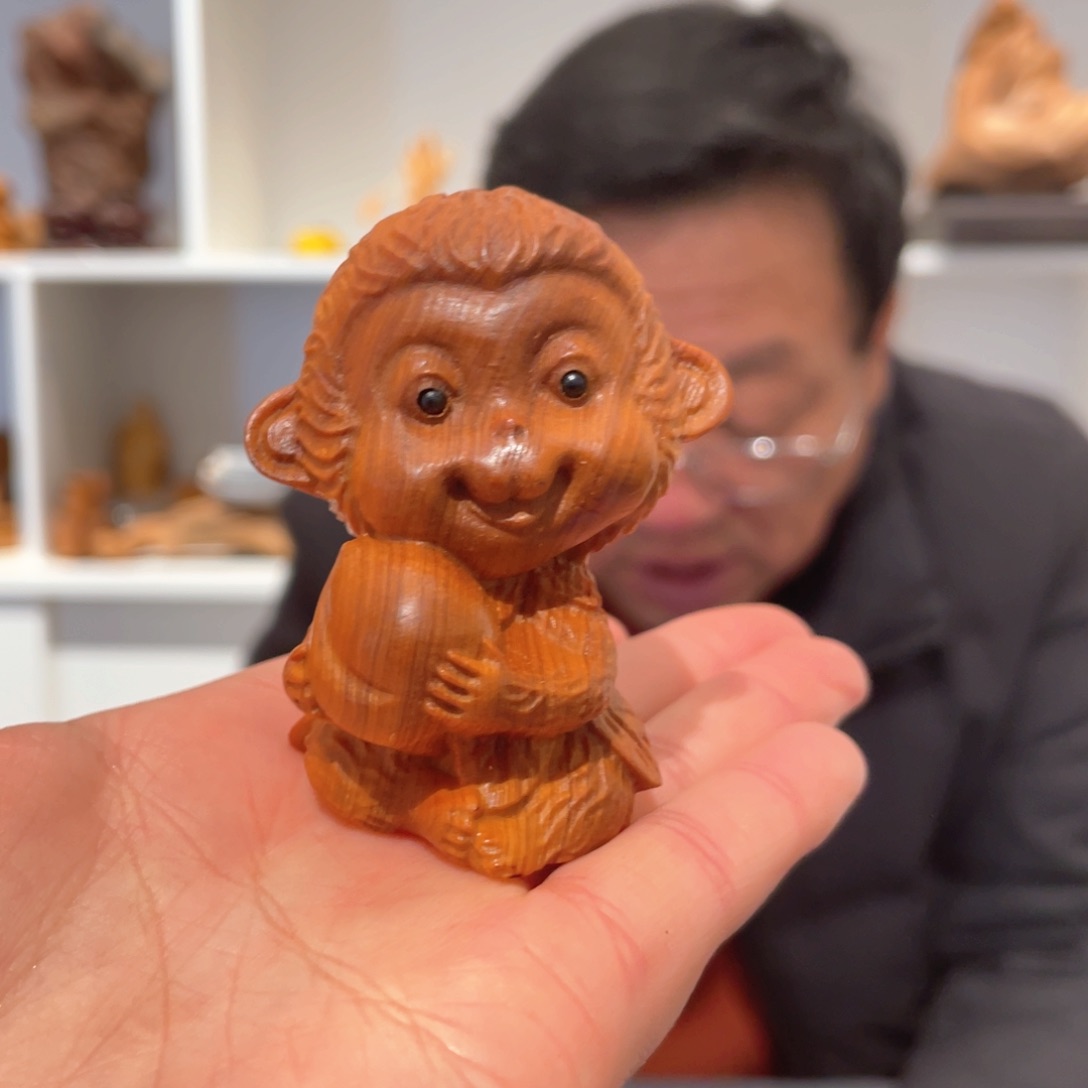 【闪购商品】柏木（崖柏）猴子手把件