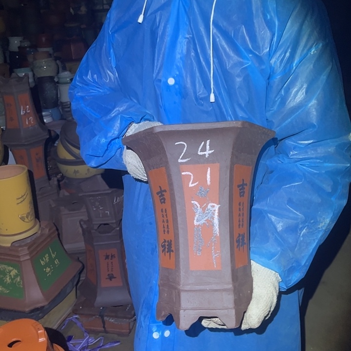 紫砂花盆紫砂花盆和小