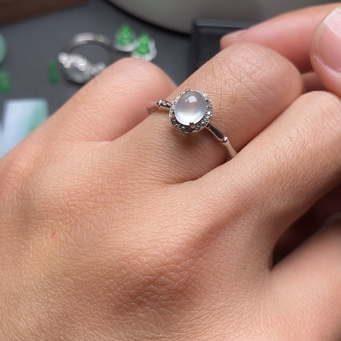 翡翠颈饰银S925镶嵌蛋面