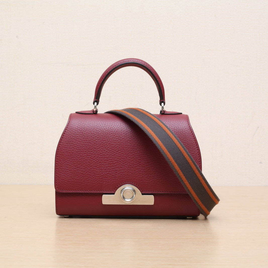 95新 MOYNAT/摩奈 【娇】斜挎包 20 酒红色 皮革C P235400430