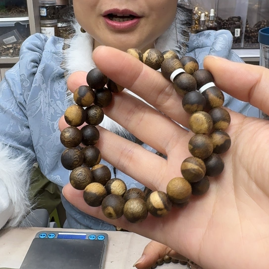 沉香碎屑沉香虎斑棋单圈 1.0m 多样性发一