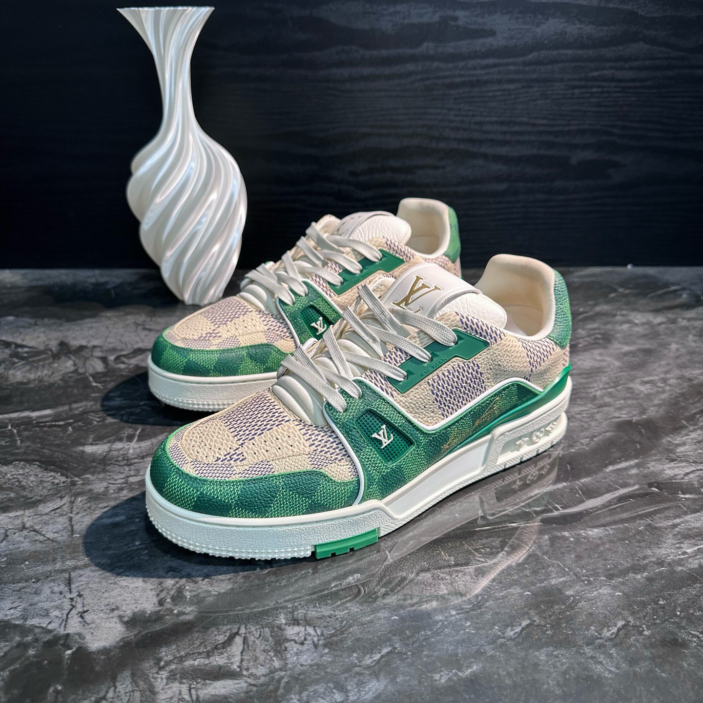 99新 LouisVuitton/路易威登 2127/39.5码/白绿棋盘格Trainer板鞋