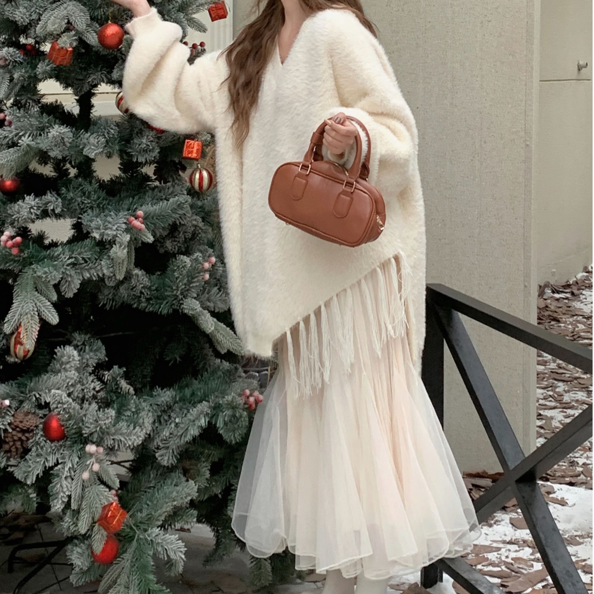 【纯白花嫁】大码女装秋冬流苏毛衣温柔网纱半身裙显瘦高级两件套装