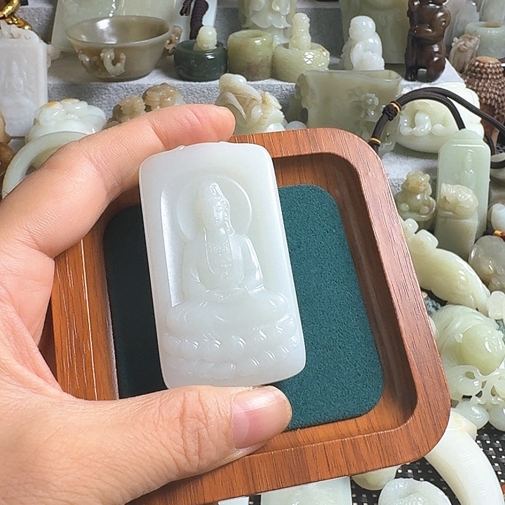 风***灯瓷片新号开播瓷盘一件