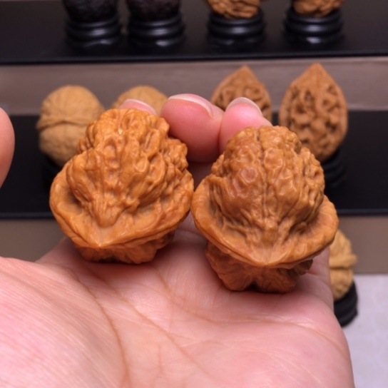 文玩核桃把件霸王枪金蟾19