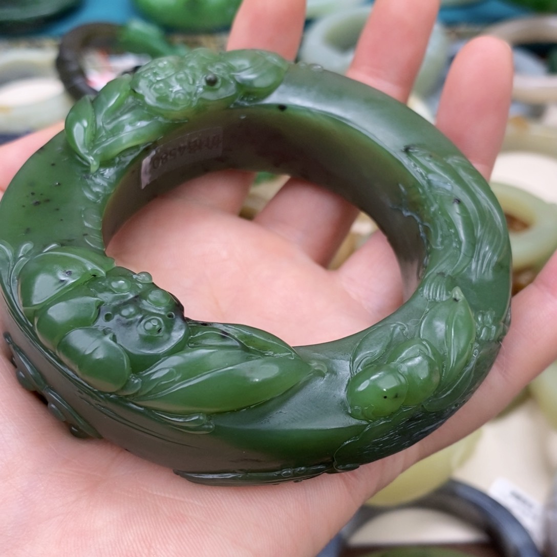 和田玉手镯未镶嵌蓝*