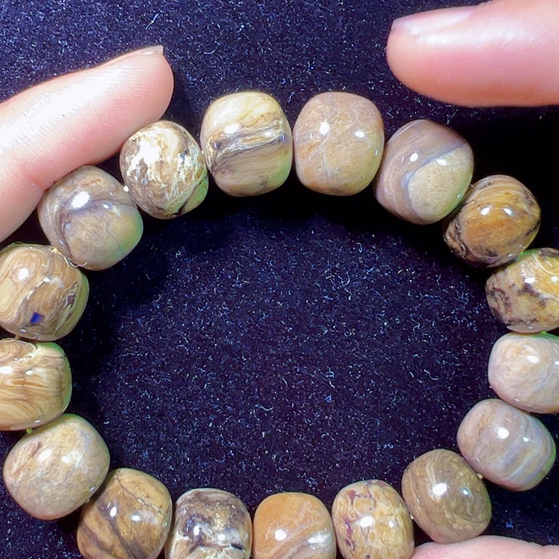 琥珀裸石未镶嵌琥珀