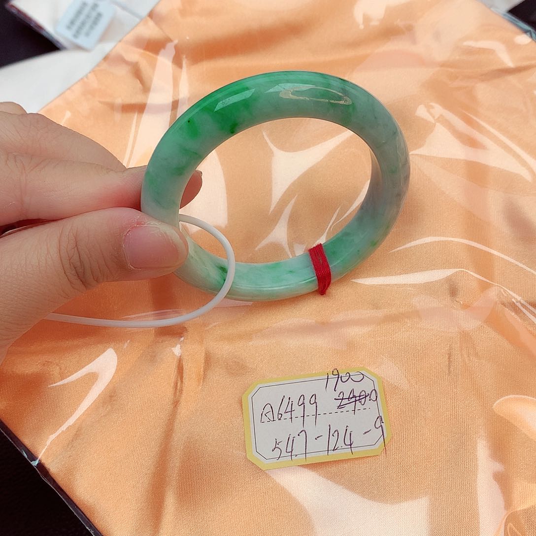 翡翠手镯未镶嵌天然缅甸翡翠A货