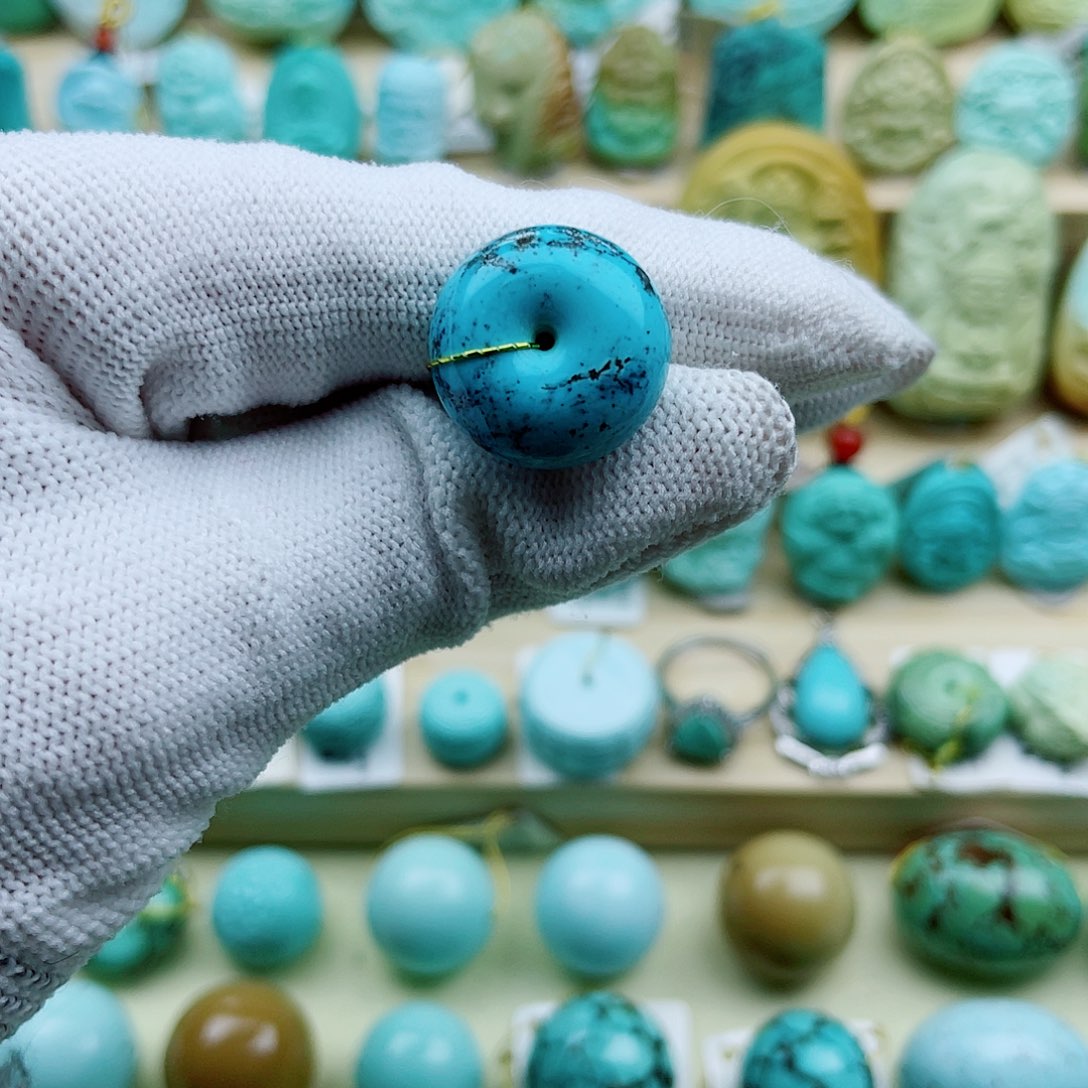 绿松石未镶嵌珠宝奇石