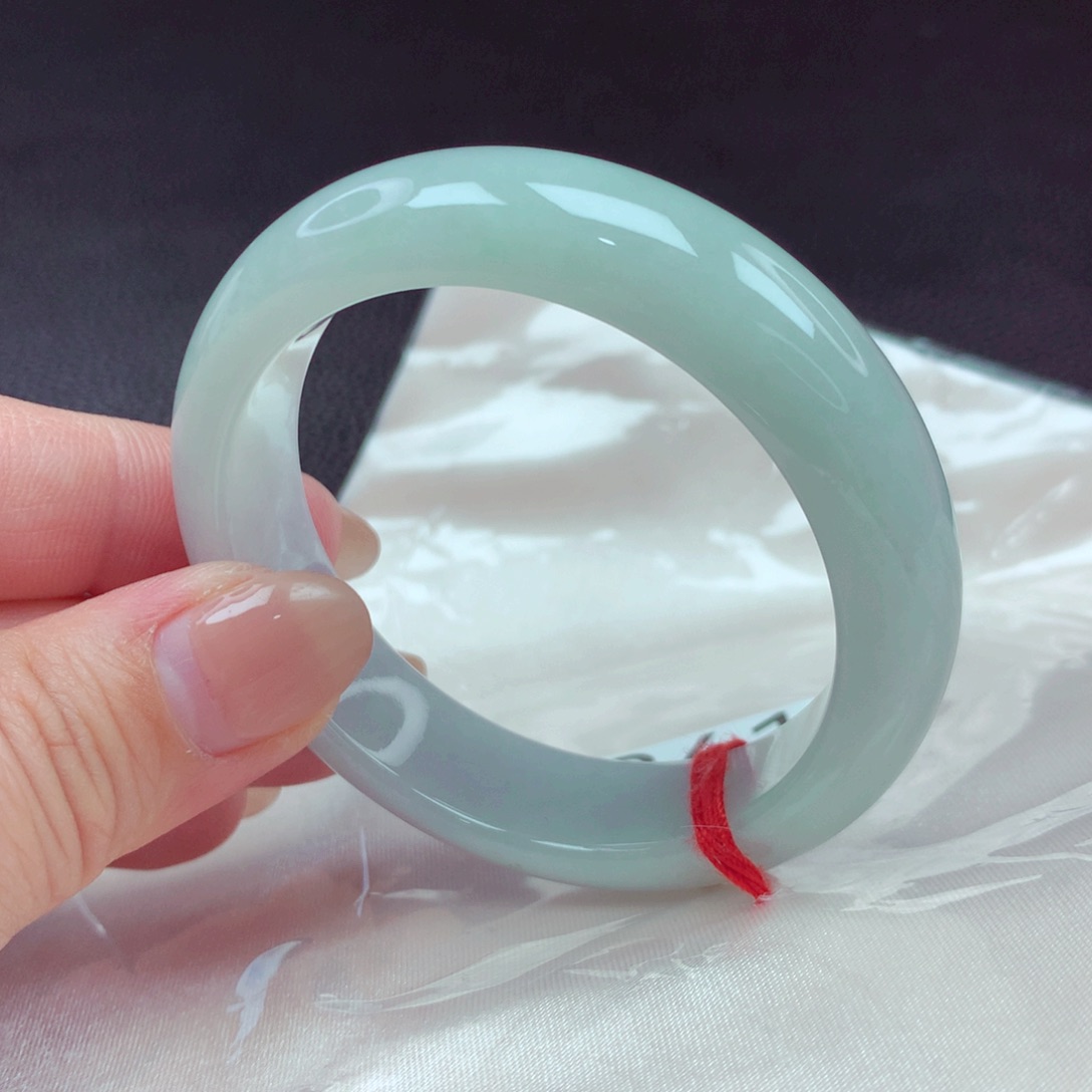 翡翠手镯未镶嵌手镯88