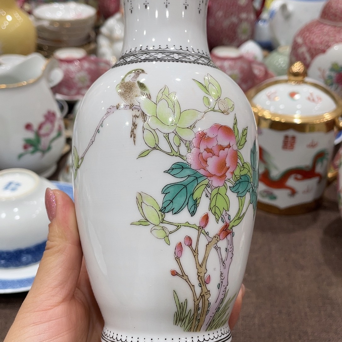 瓷片景德镇粉彩花鸟花瓶