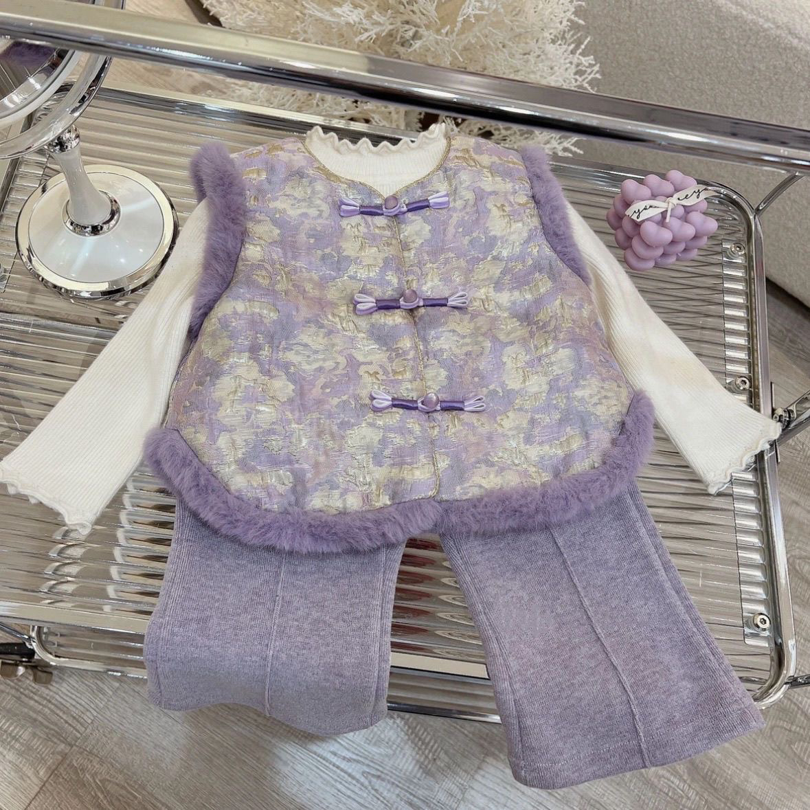 新款2025秋冬女童中国风紫色旗袍夹棉马甲加绒长裤套装宝宝过年服