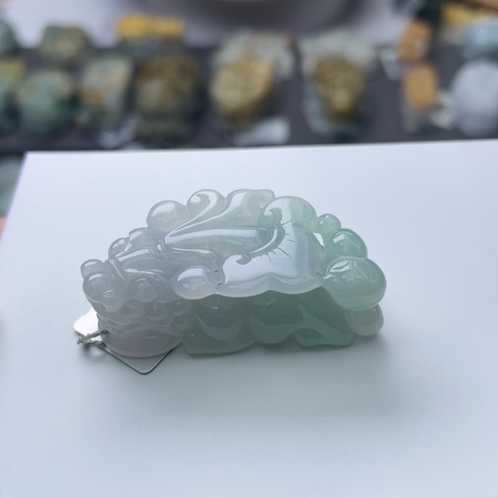 翡翠颈饰未镶嵌貔貅