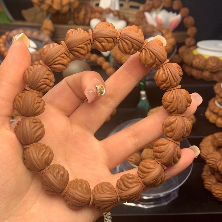 桃核吊坠天****贸红魔爆肚1.8尺寸