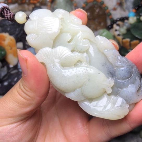 和田玉未镶嵌把件