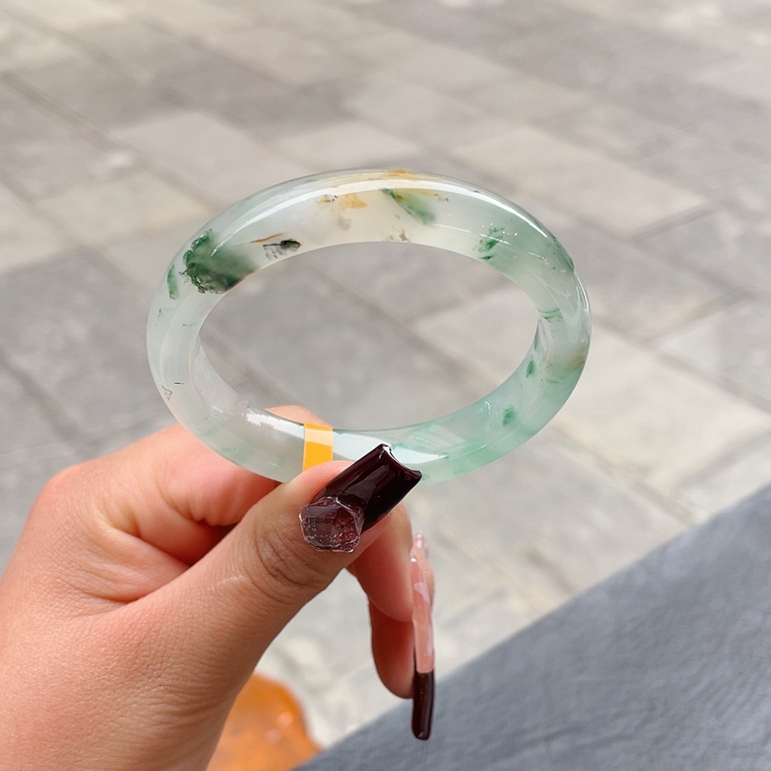 石英质玉手镯未镶嵌15