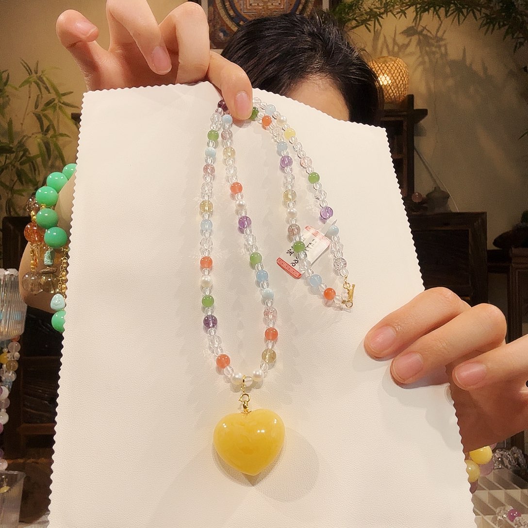 未镶嵌颈饰蜜蜡爱心