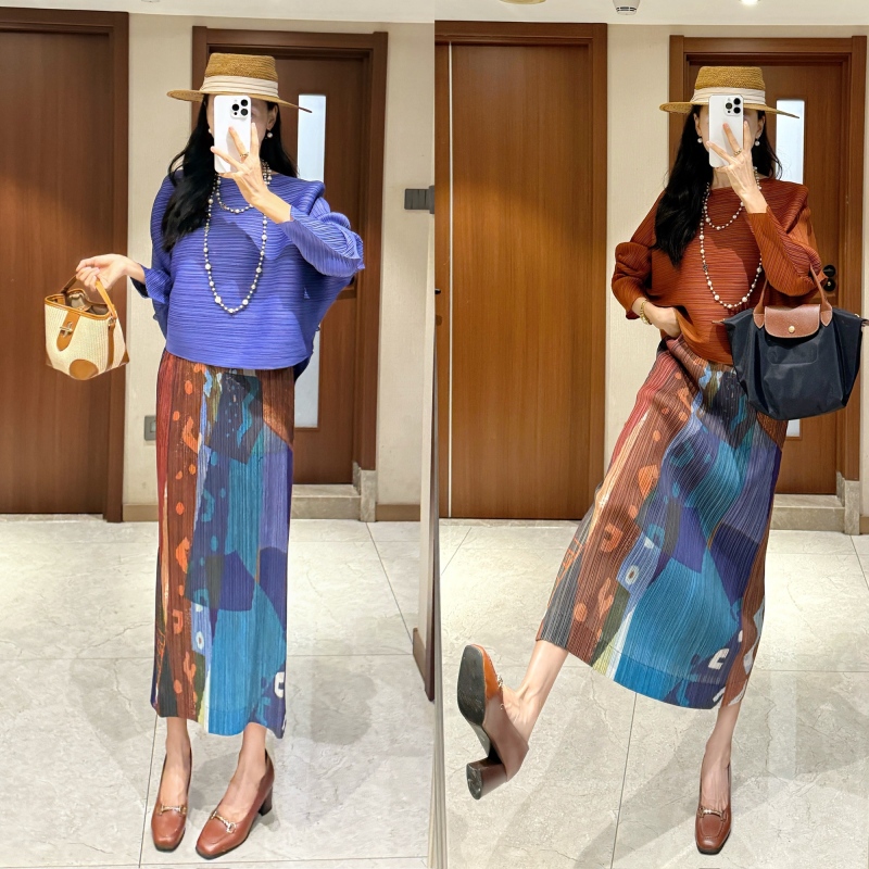 【韩女士穿搭】秋季新品横纹蝙蝠袖宽松显瘦长袖上衣加印花半裙