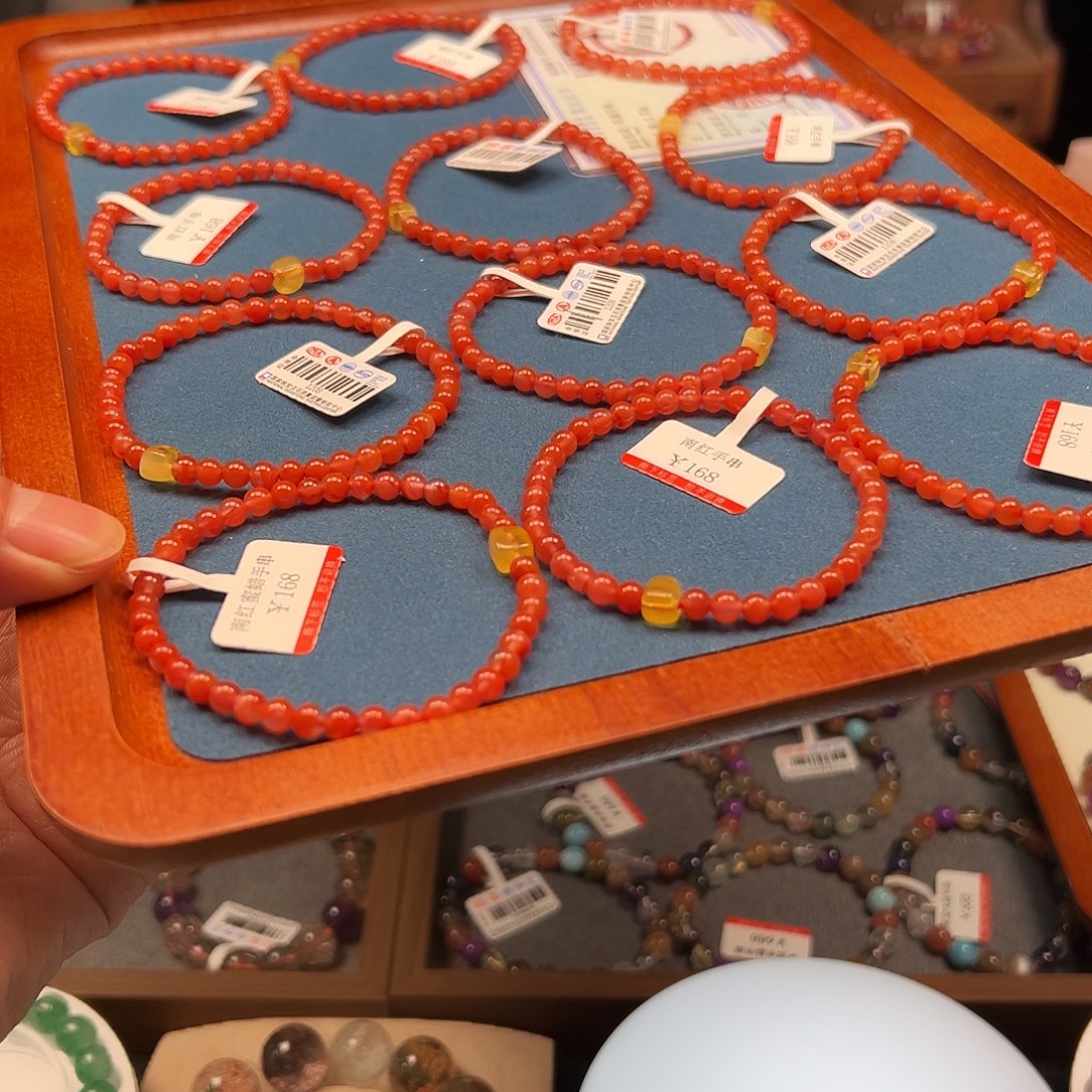 南红玛瑙未镶嵌手链